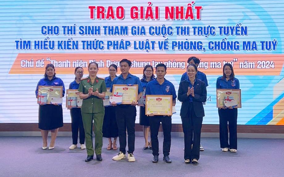 Sinh viên trường Đại học Thủ Dầu Một đạt thành tích cao tại cuộc thi tìm hiểu pháp luật về phòng, chống ma túy